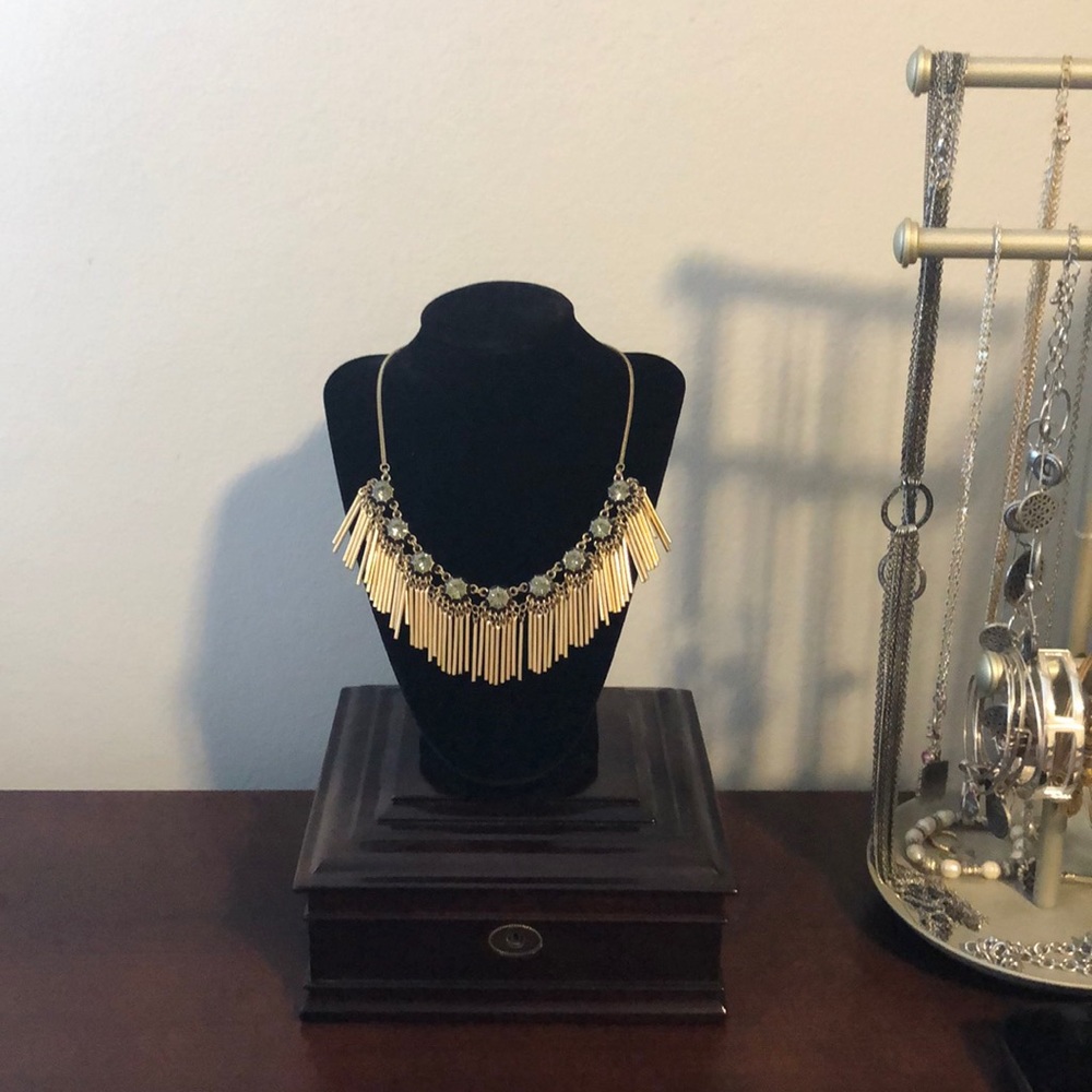 Stitch Fix gold necklace